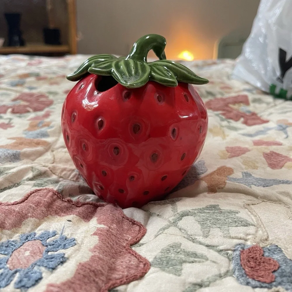 Vtg Ceramic Strawberry Jar With Lid Japan Cottagecore Trinket Jar Farm Granny
